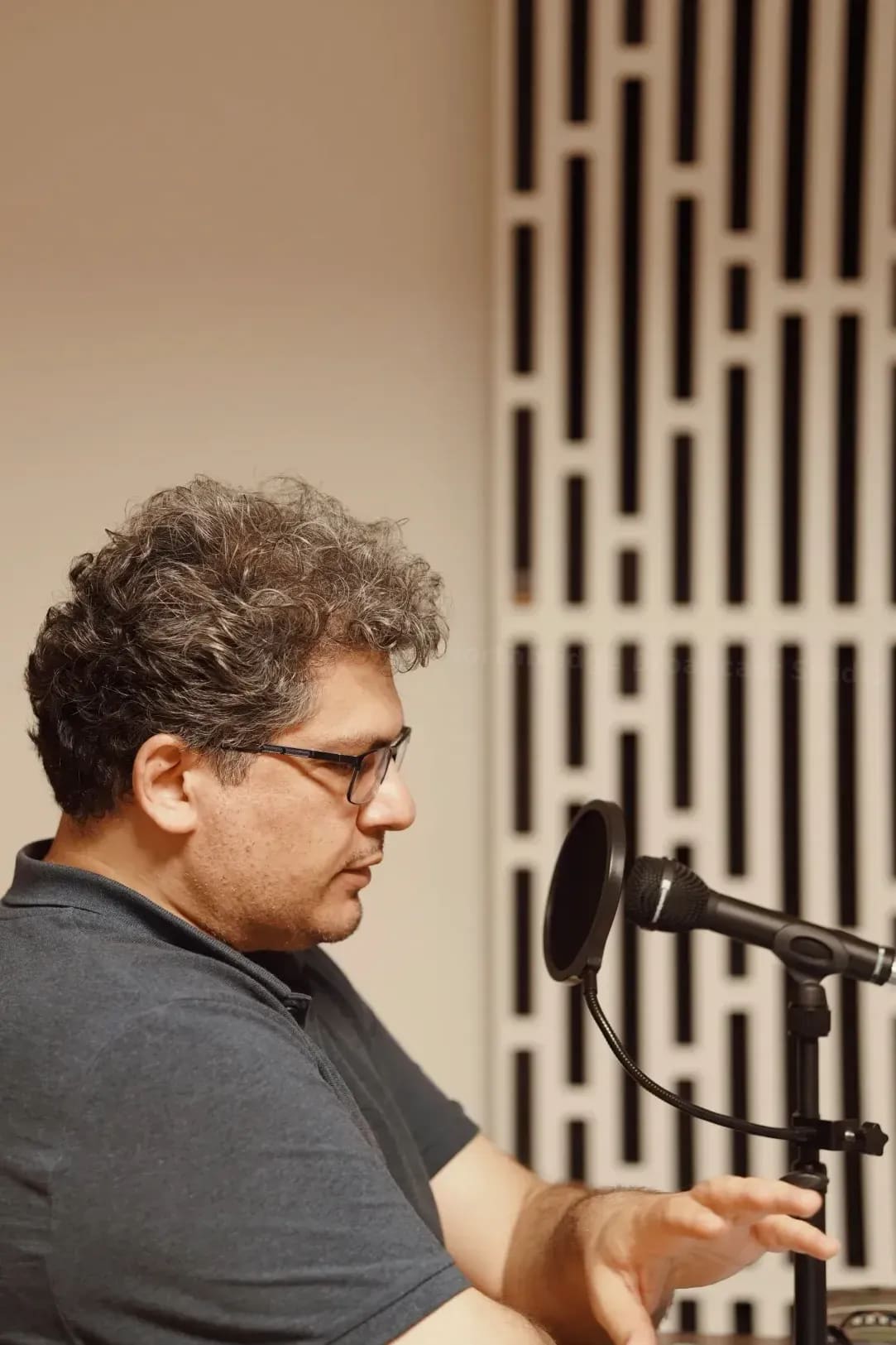 Why Flexible Studio Spaces Matter for Interviews, Podcasts, and Live Streams